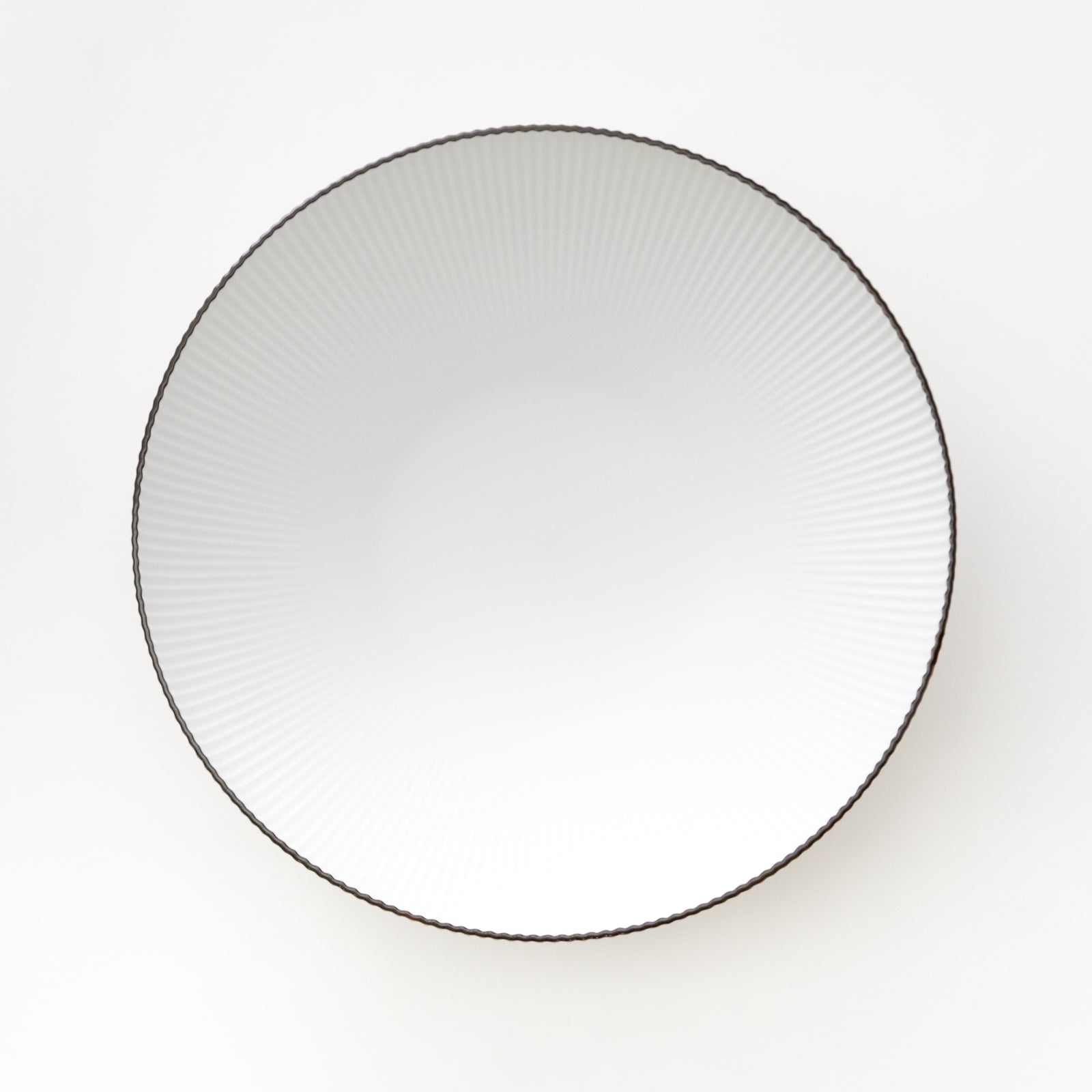 鎬 白磁ブラスト Bowl/L ふち錆あり – HULS GALLERY TOKYO | 現代工芸