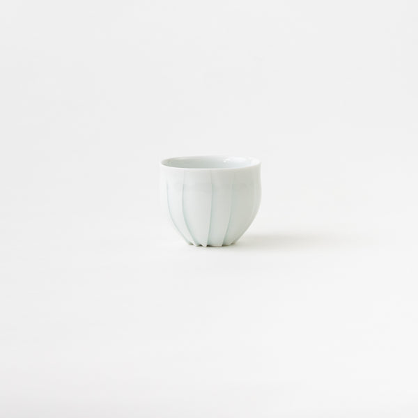 <transcy>Hiroshi Taruta / Swayed Sake Cup</transcy>