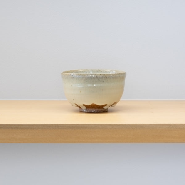 <transcy>Rui Mito / Madara Karatsu Tea Bowl</transcy>