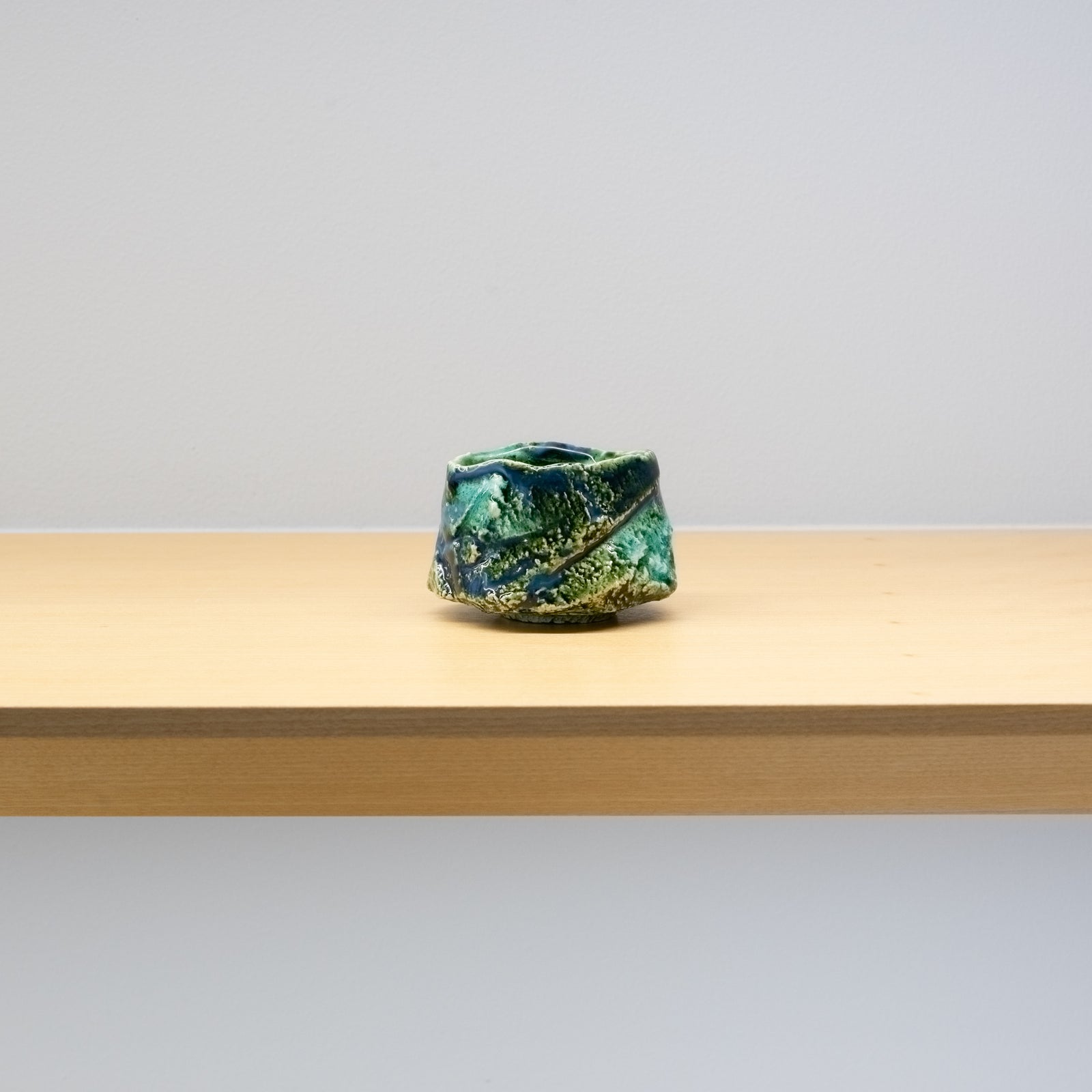 山口真人 / 織部ぐい呑（一点物） – HULS GALLERY TOKYO | 現代